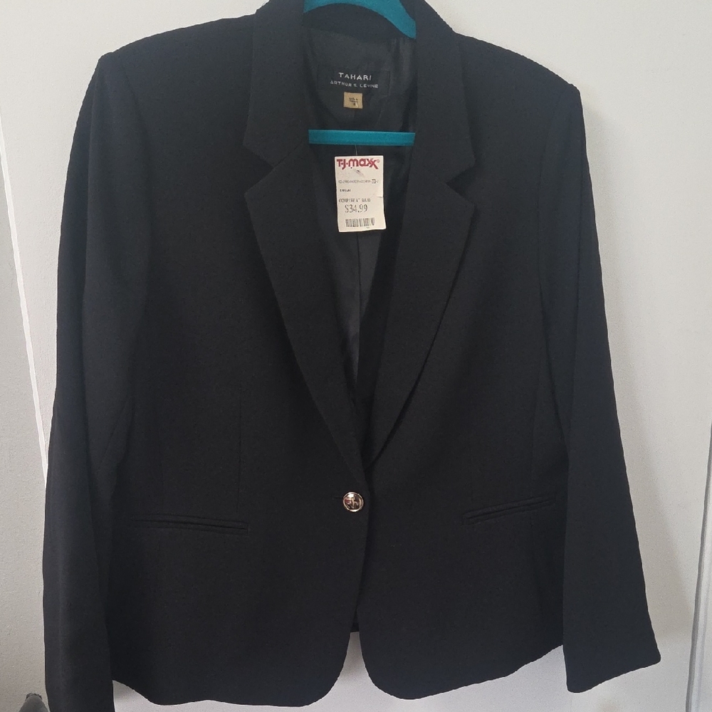 Tahari Classic Black Blazer